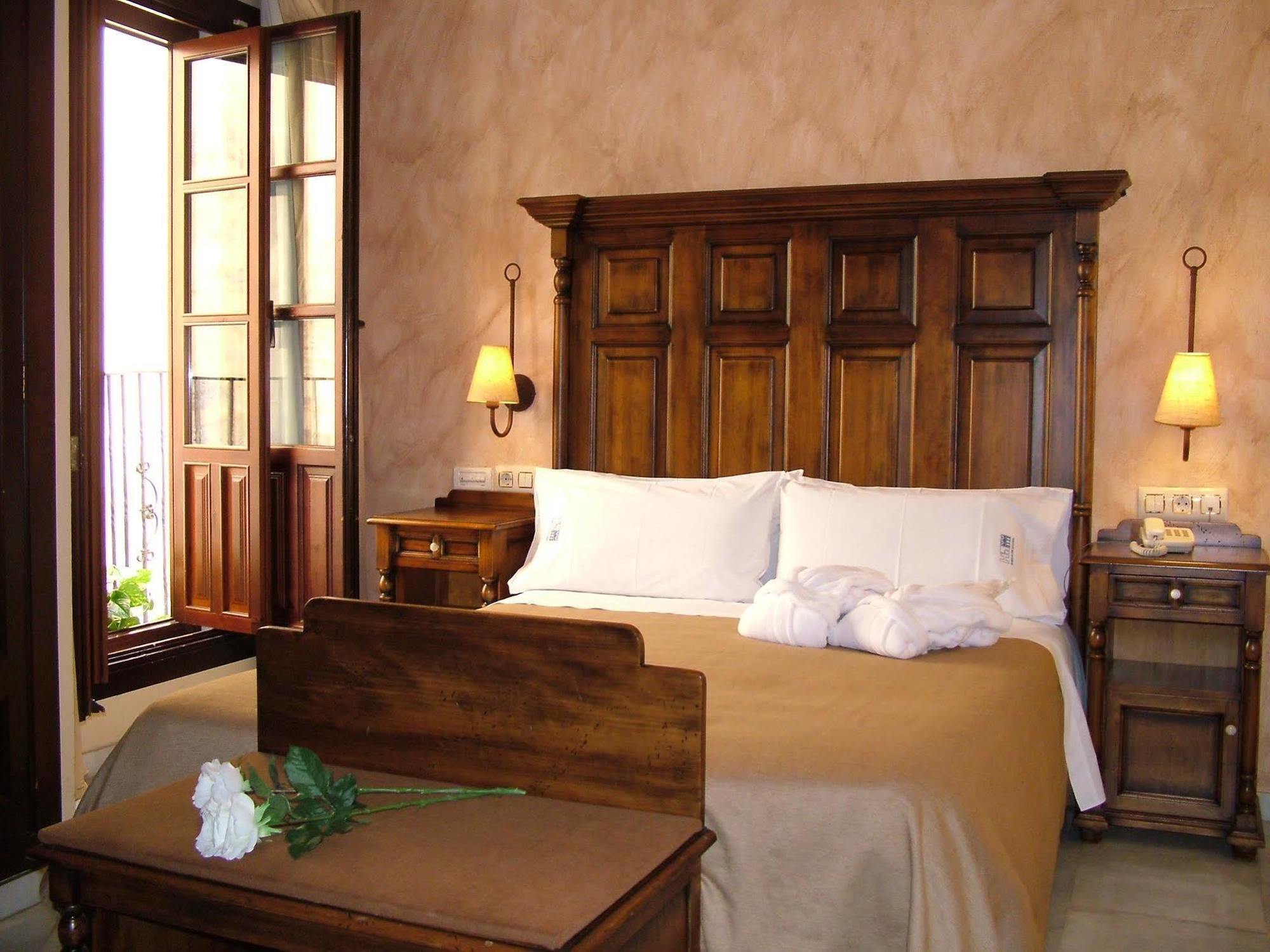 Hotel Posada De Vallina By Mira Kordoba Bagian luar foto